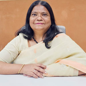 Padmaja Reddy,   Promoter & Mana- ging Director, Keertana Finserv